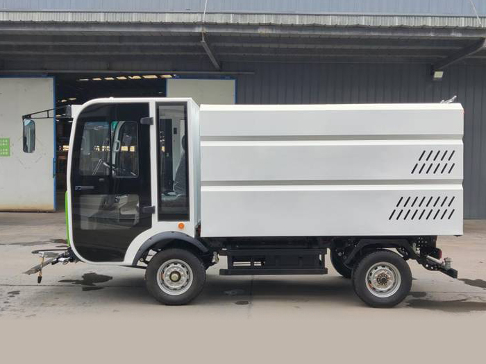 電動四輪高壓清洗車
